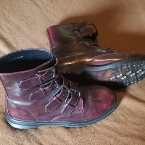 Combat style boots